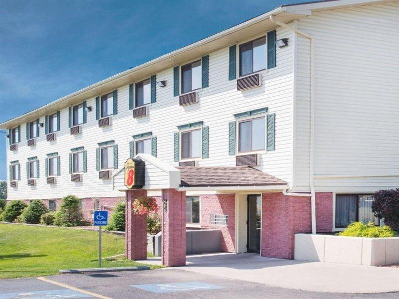 Super 8 By Wyndham Massena Ny Motel Eksteriør billede