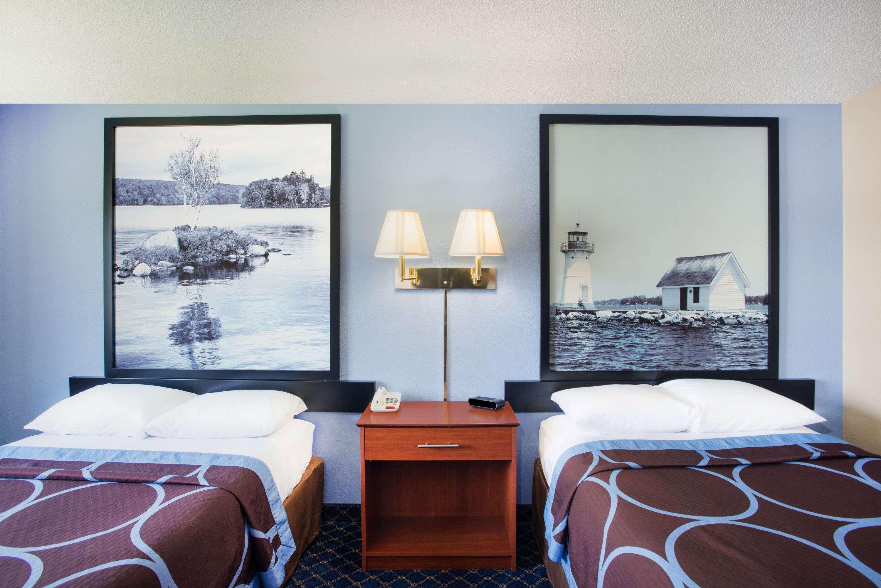 Super 8 By Wyndham Massena Ny Motel Eksteriør billede